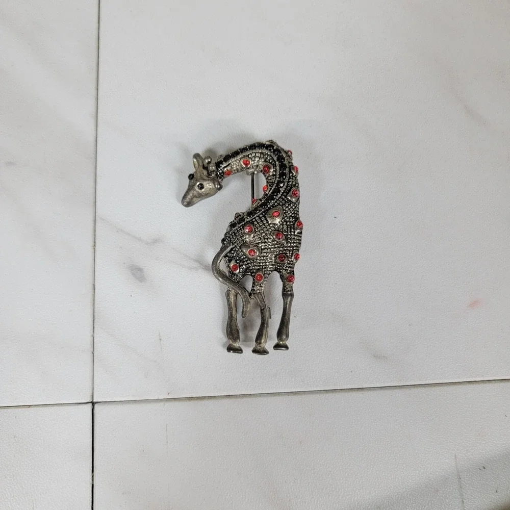 Vintage Giraffe Brooch Pin Figural Silver-Tone Stretch Twist 3D Red Enamel Spots